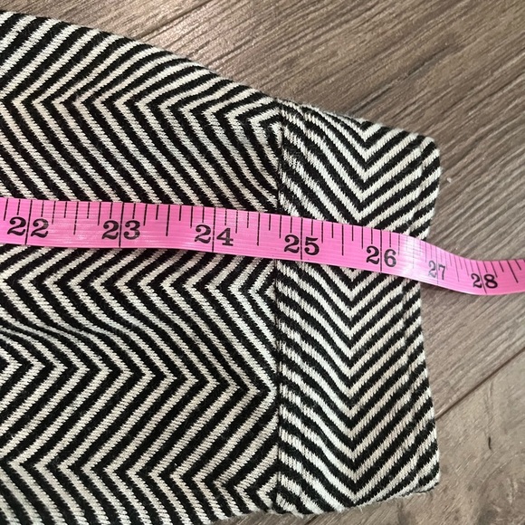 [L]Armani Collezioni Black/White Herringbone wool Blend Pullover Sweater Toggle - Picture 8 of 10